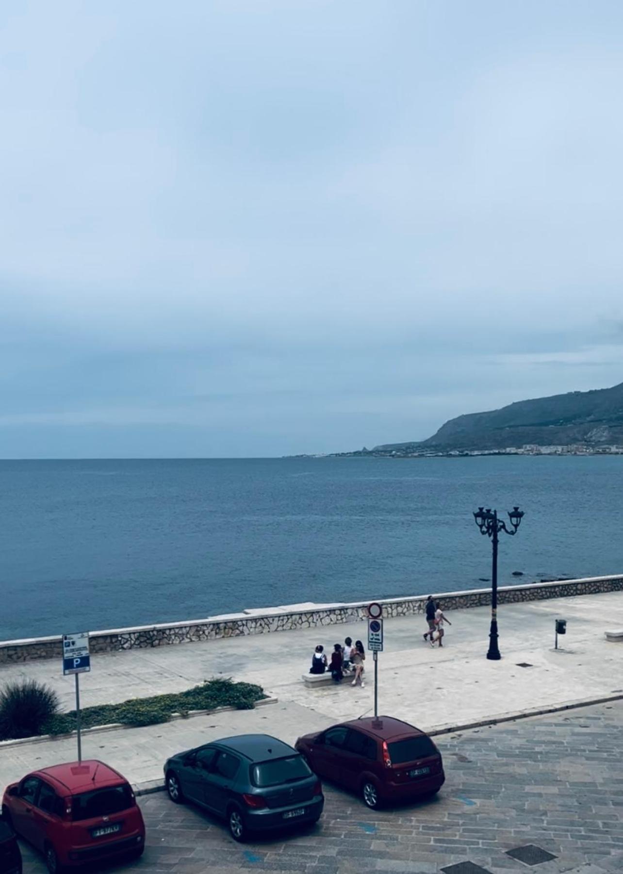 Attico Vista Mare Trapani Lägenhet Exteriör bild