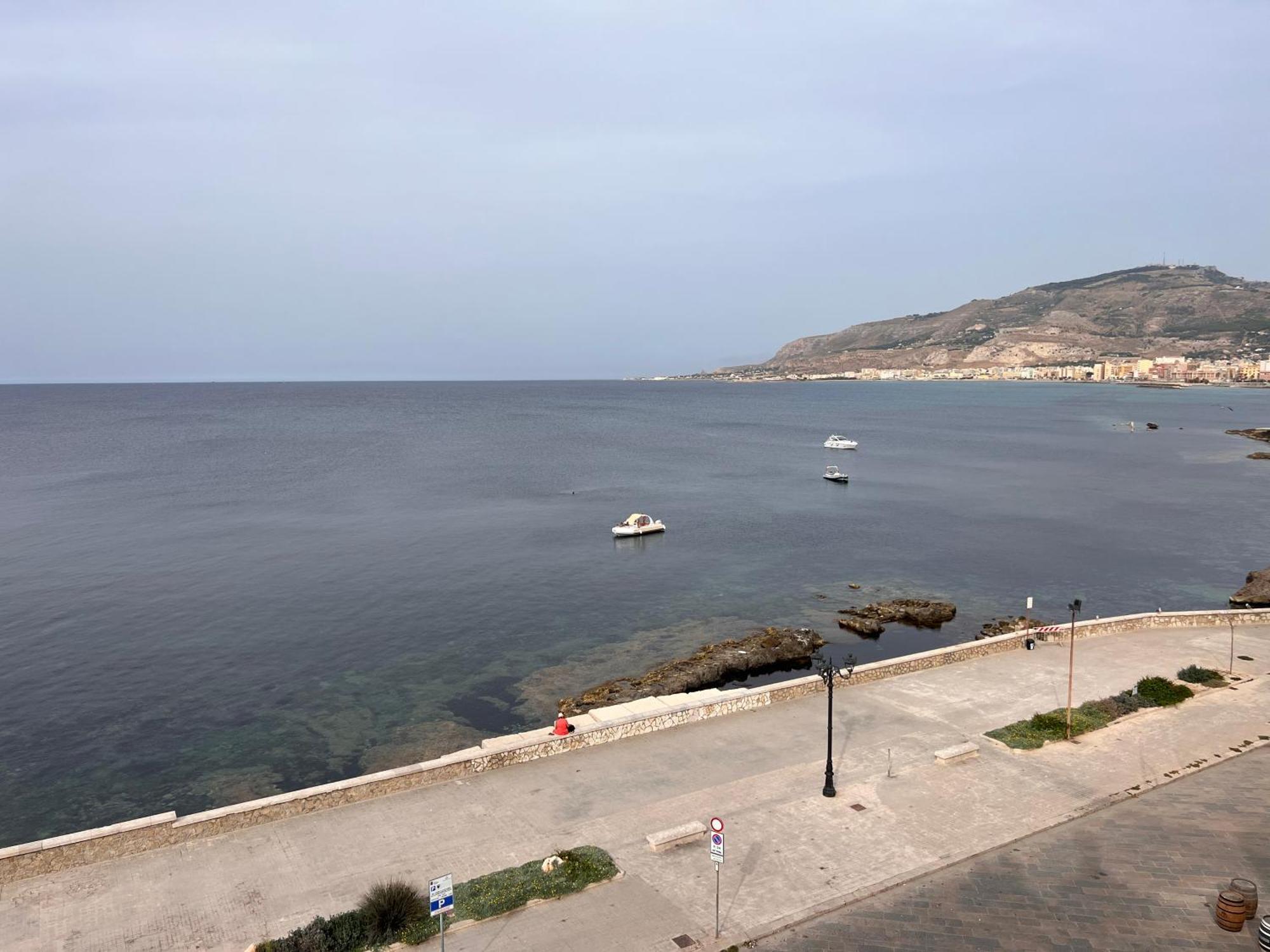 Attico Vista Mare Trapani Lägenhet Exteriör bild